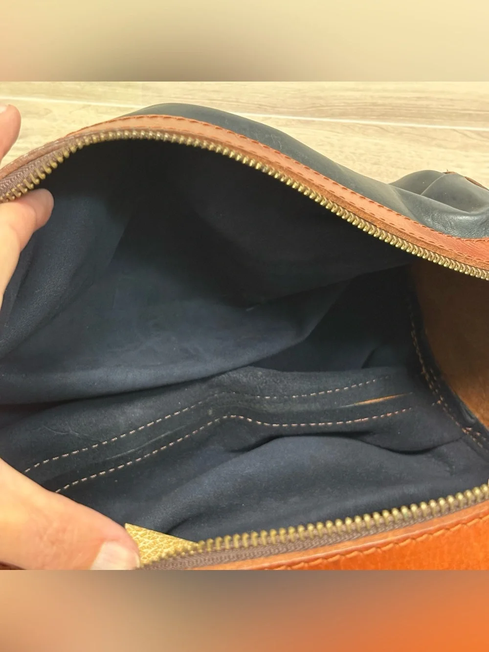 IL Gancio Blue & Brown Folded Leather Barrel Shoulder Bag